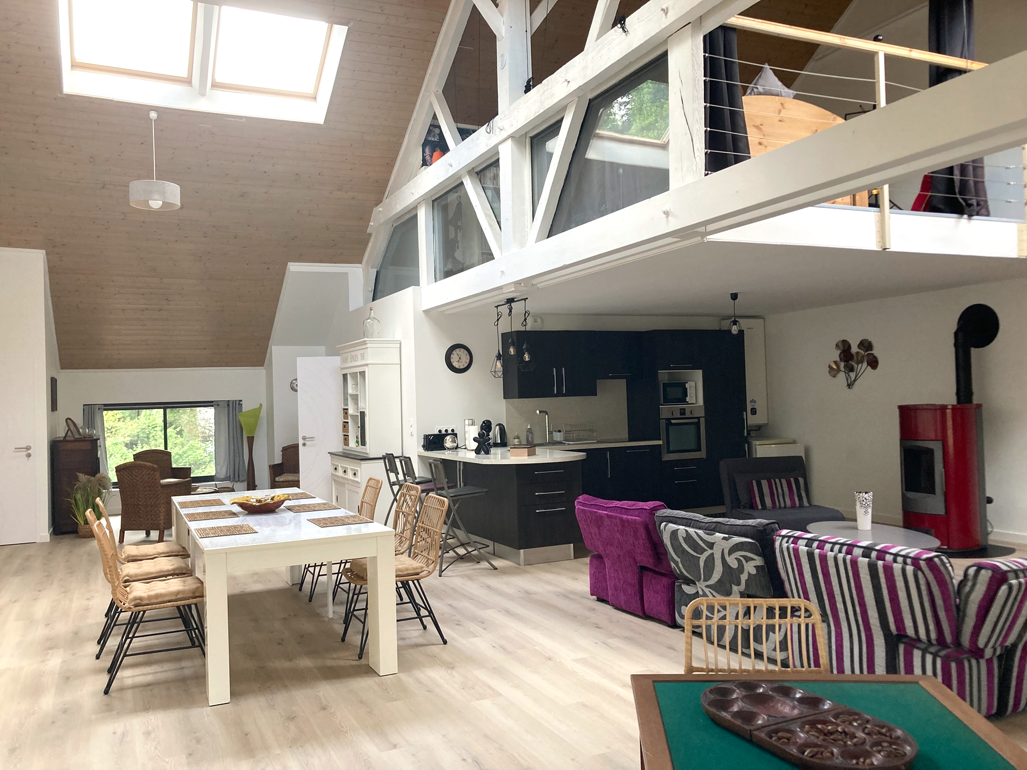 Pièce de vie du loft - vue d'ensemble